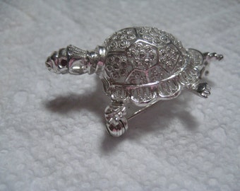 Cute Willie Nonnenmann Sterling Filigree Turtle Pin