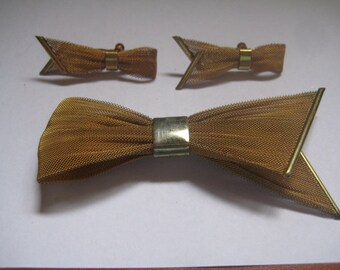 Brass Demi Parure of Mesh Ribbon Pin and Screwback Earrings Very Rare Pieces