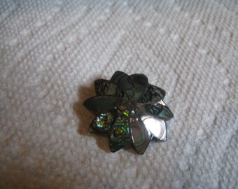Small Mexican Paua Shell Flower Pin Marked MADE in MEXICO Sterling GLD Bell 162 and 33D