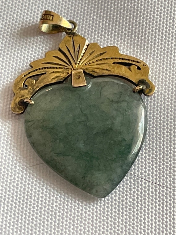 18K Heart Shaped Jade Pendant Antique Victorian Er