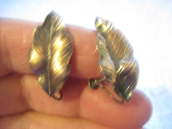 Vintage Sterling Leaf or Feather Shaped Screw Bac… - image 1