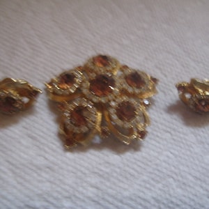 Rare Edlee Rhinestone Brooch and Clip On Earrings in Crystal and Topaz Rhinestones