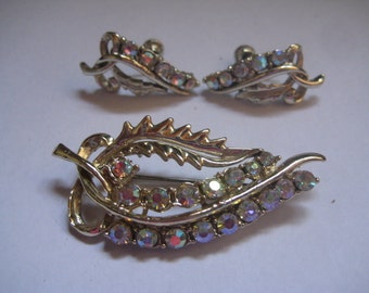 Vintage Demi Parure of of Crystal AB Rhinestones in Lovely Leaf Shape 60s Jewelry