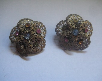 Marvella 40s Filigree Flowers with Rhinestone Center Clip On Earrings