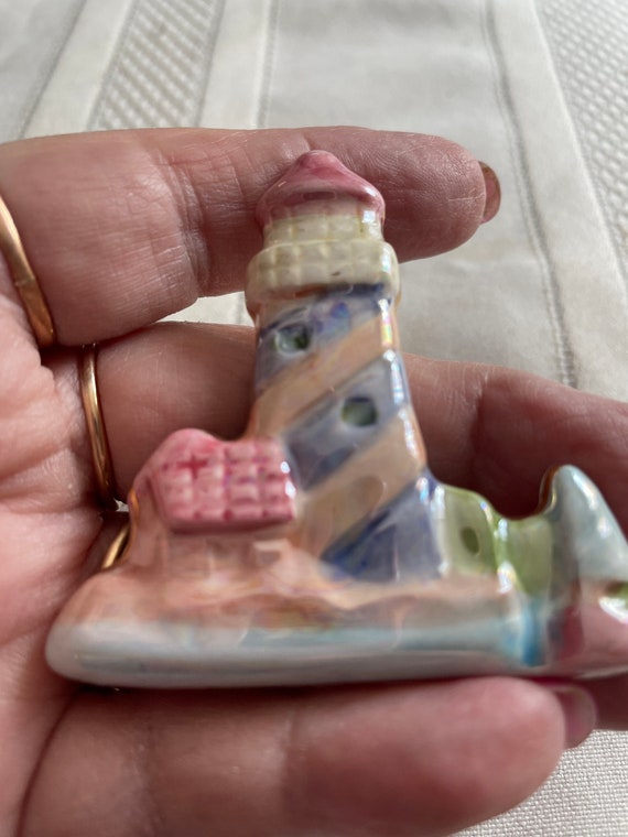 Spoontiques Ceramic Lighthouse Pin on Original Ca… - image 2