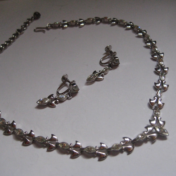 EB Marked Sterling Demi Parure of 16 Inch Choker and Screwback Earrings