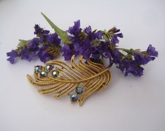 LISNER Gold Plated Feather Brooch with Amethyst AB Rhinestones