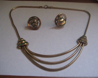 Walter Lampl Choker 1/20th 12KT GF Demi Parure of Choker and Screwback Earrings from the 40s