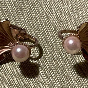 40s or 50s Winard 12k Clip On Earrings