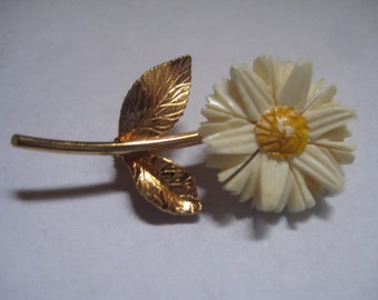 DANECRAFT 1/20th 12Kt Gold Plated Carved Bone Daisy Pin