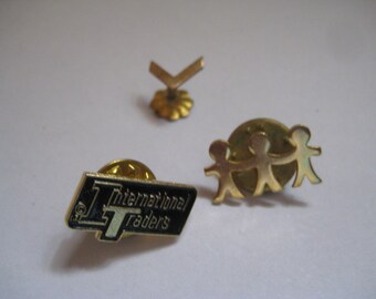 Lot of 3 Pins Cookie Cutter Kids International Traders and V in Gold Plate