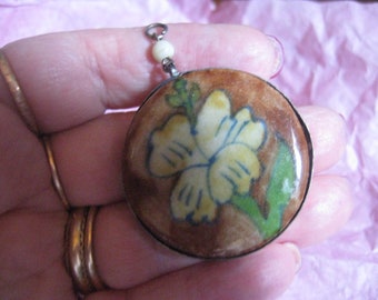 Hand Painted White Flower o White Coral Pendant