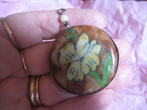 Hand Painted White Flower o White Coral Pendant