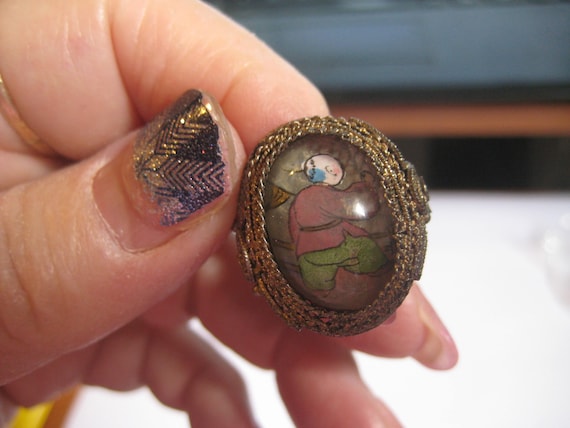 1920s Chinese Import Mens Adjustable Shank Ring with Asian Man Picture Under Glass