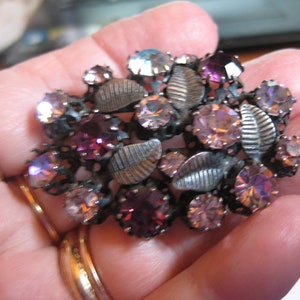 MADE IN AUSTRIA Shades of Purple Oval Brooch Very Lovely