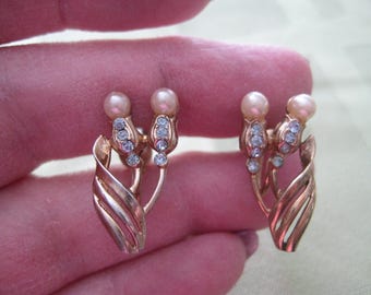 60s  Vintage Screwback Earrings Faux Pearls and Rhinestones in Elegant Setting