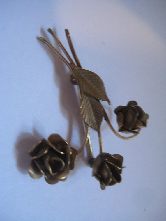 HSB  1/20th 12Kt Gold Plated Three Roses  Pin - image 1