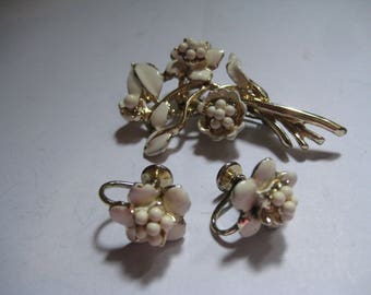 Flower Demi Parure of Pin and Screwback Earrings with White Enamel and Milk Glass Beads