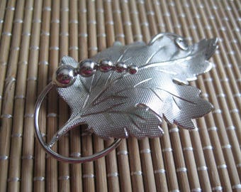 A and Z STERLING Mid Century Grape Leaf Pin with Grapes and Vine