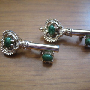 Set of 2 Goldtone GERRYS Pin in Shape of Keys