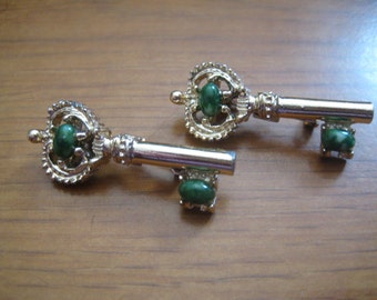 Set of 2 Goldtone GERRYS Pin in Shape of Keys