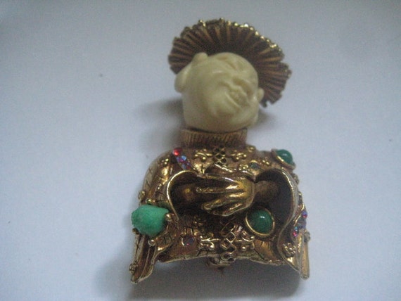 HAR Laughing or Smiling Chinaman in Goldtone with