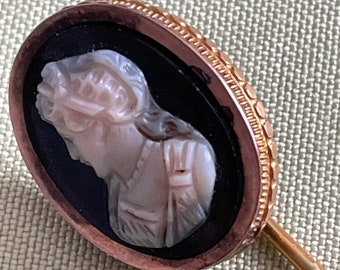 Hard Stone Cameo on Onyx in 14k Setting Gold Tone Pin