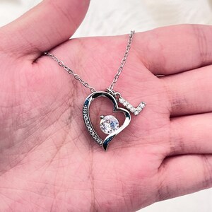 母の日ギフト 925 スターリングシルバー ハートネックレス 輝く人工ダイヤモンド付き エレガントなクルミ材ボックス入り NANA ギフト