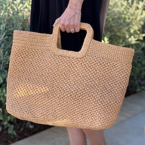 Bolso de playa tejido a mano, bolso de verano, color albaricoque y azul marino