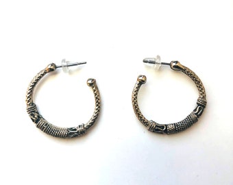 Vintage Bali Hoop Earrings, Silver Plated Hottest Hoop Summer Earrings for Her, Tribal Earrings Ornate Chain Rope Round Shape, Holiday Gift