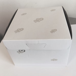 5x 5x 4 Package of 5 white gift boxes golden heart medium Cardboard Paper box Party Favor Gifts Birthday Wedding Recyclable Reusable DESTASH