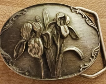 SISKIYOU Belt Buckle--Iris Flowers--Vintage--#W-15