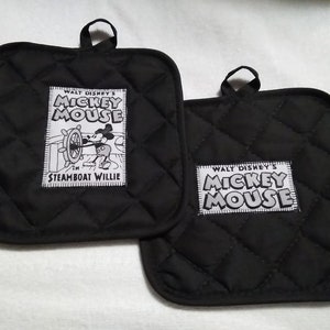 Pot Holder -- Appliqued--Steamboat Willie--Set of 2--Black--#106H