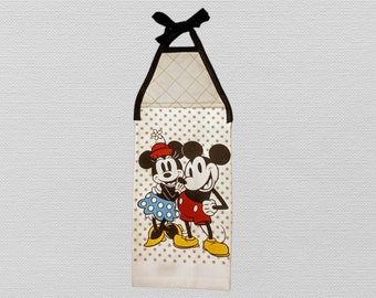 Kitchen Towel---Quilted Top with Ties---#134---Mickey & Minnie Hugging