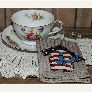 Cartera para bolsitas de té, aplique de casa de pájaros con bandera estadounidense, botones de madera, capacidad para 4 a 12 artículos, n.° 109 TBW