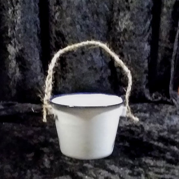 Rustic Enamelware Pail with twine handle