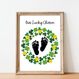 Nuestro amuleto de la suerte, trébol de 4 hojas, arte con huellas de pies de bebé, manualidad para el día de San Patricio, primer día de San Patricio, actividad de marzo para guarderías