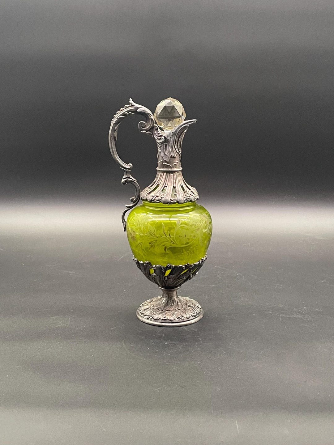 ② uranium7　806045 Antique Uranium Glass Claret Jug • Austro-bohemian 1880–1910