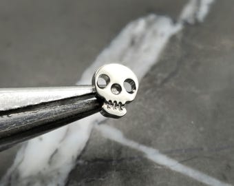Small Skull Threadless Labret, Cartilage Earring Stud, Anodized Titanium Options, Halloween Gothic Style Piercing Jewelry