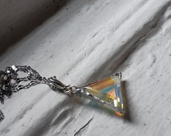 Fasetowany wisiorek „Magic” Prismatic Magic w srebrze, ręcznie wykonany, wyjątkowy egzemplarz z pięknego kwarcu Aura.