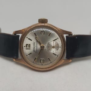 montre suisse vintage pour femme scandinave atmostique | 17 bijoux | Rares des années 50-60 | En parfait état | Boîtier doré |