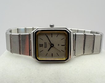 Vintage Ricoh Quartz Tank Watch – Sparkling Silver Dial, Original Integrated Bracelet, Made in Japan