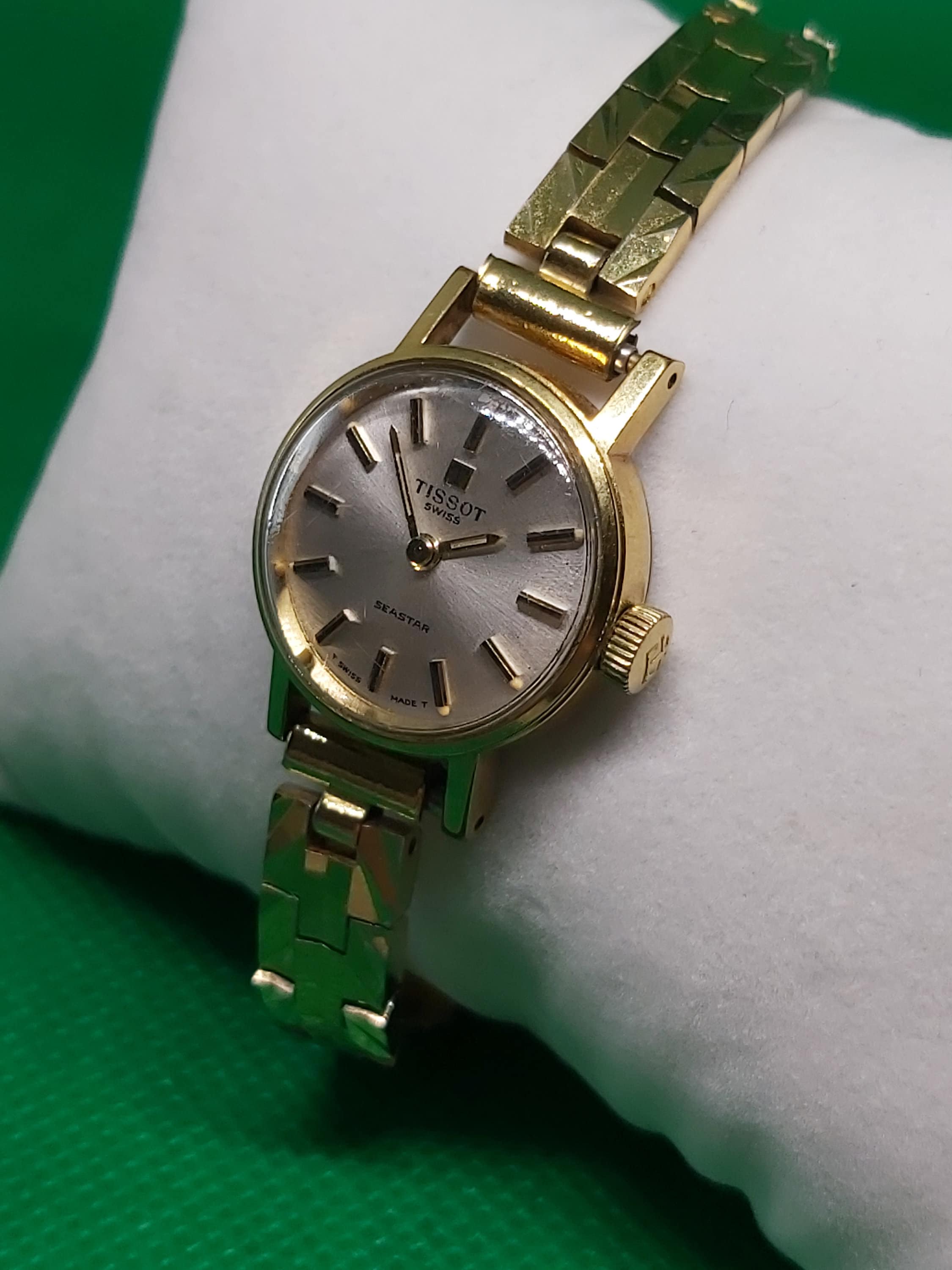 Vintage Tissot Seastar Ladies Watch With Original Box  display picture 2