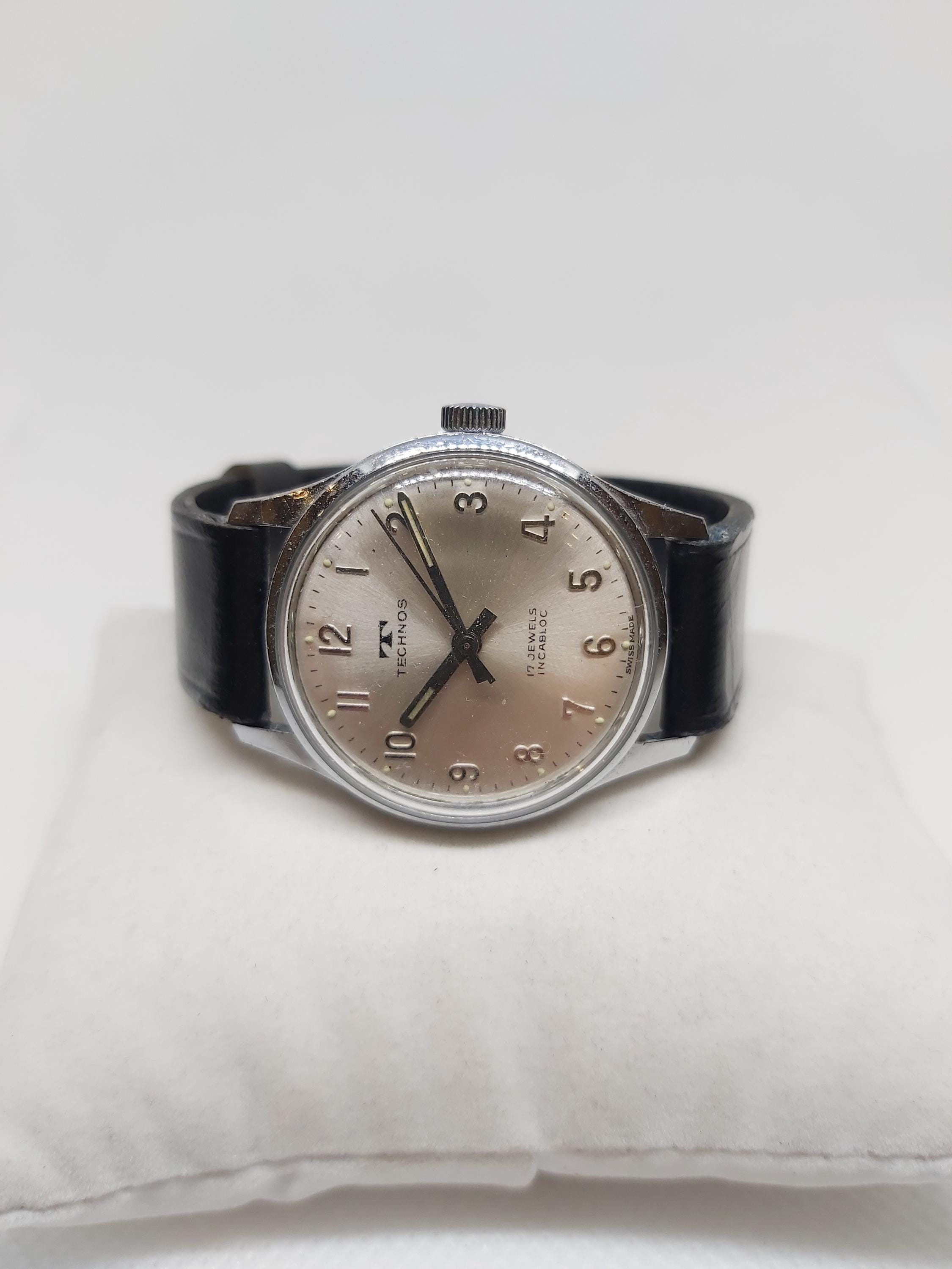 Vintage Technos Wind-up Watch - 17 Jewels, Swiss Made, Incabloc