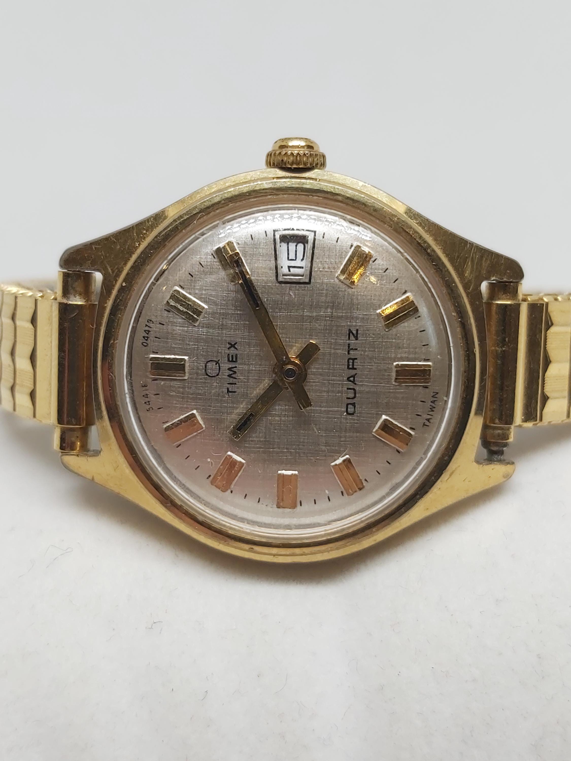 Vintage Timex Quartz Watch – Gold-tone, Assembled in Taiwan  display picture 1