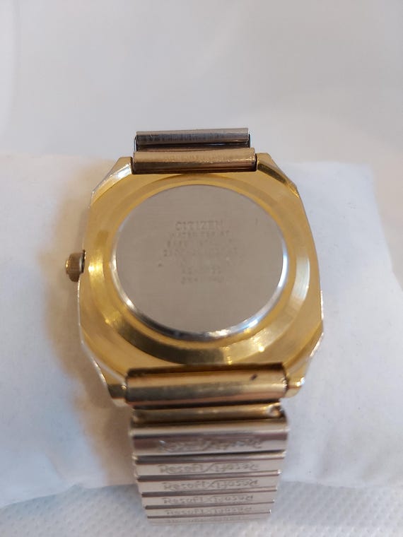 Vintage Citizen Seven Quartz Watch – Day-date, Gold-tone