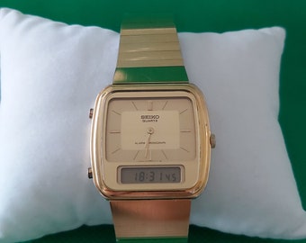 SEIKOのデジタル時計 レトロ風 Vintage Seiko Anadigi Alarm Chronograph – Late 1980s Elegance