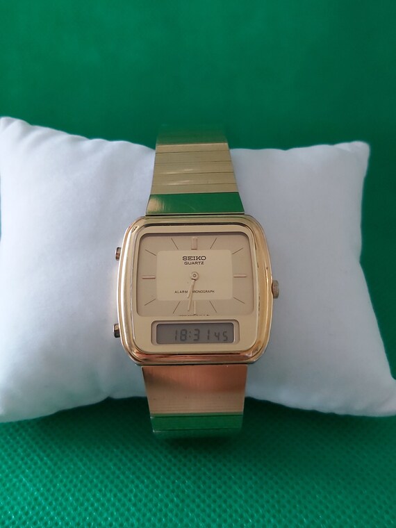 Vintage Seiko Anadigi Alarm Chronograph – Late 1980s Elegance