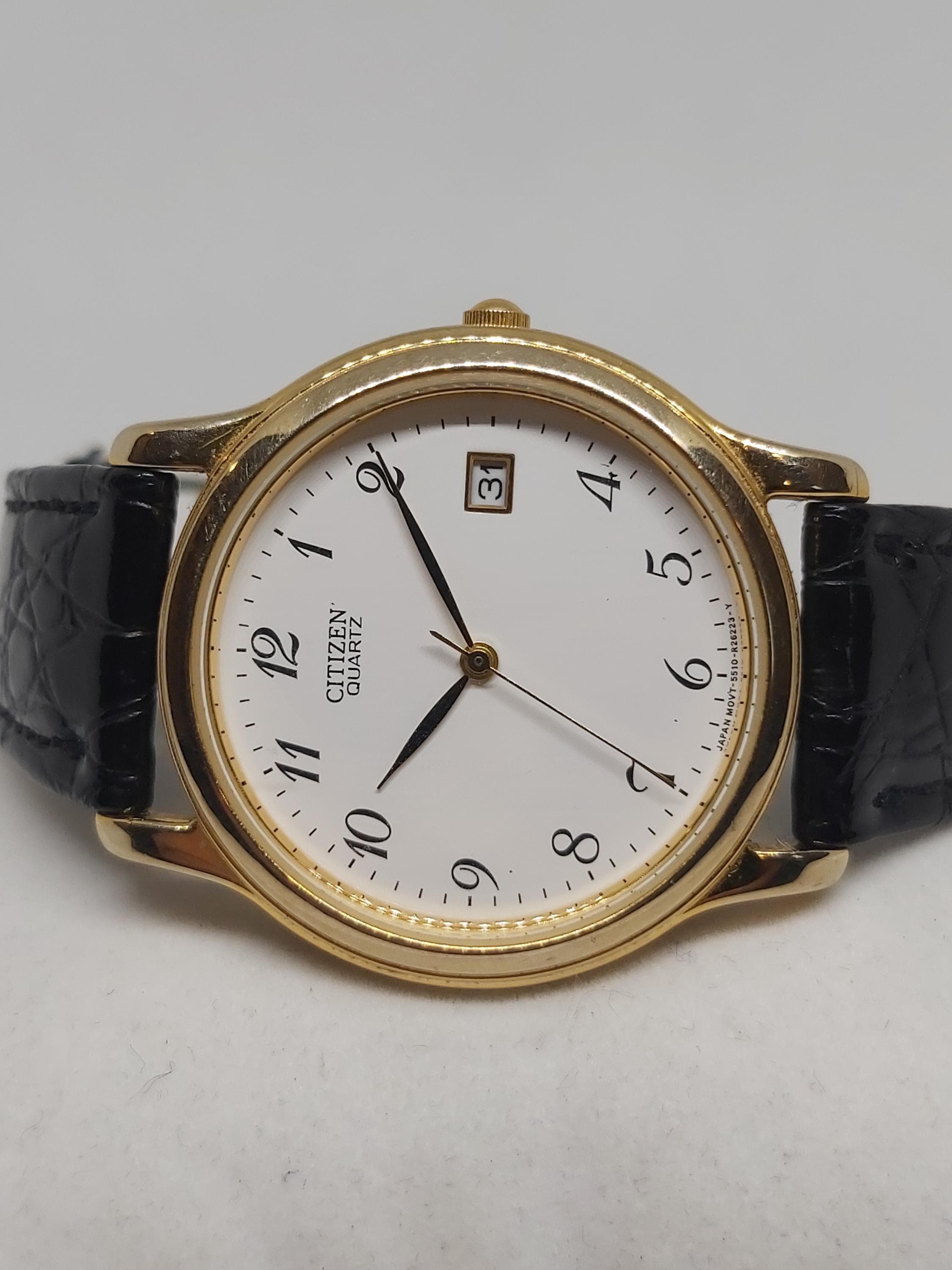 Vintage Citizen Quartz Dress Watch – Gold-tone, White Dial 