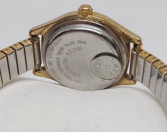 Vintage Timex Quartz Watch – Gold-tone, Assembled in Taiwan